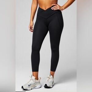 Fabletics Oasis PureLuxe HW Crossover 7/8
Legging